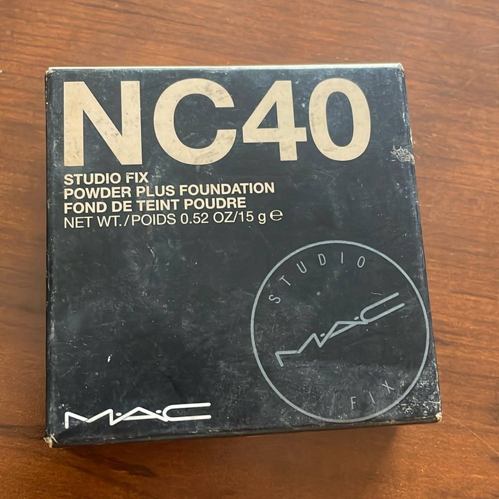 MAC cosmetics NC40 studio fix powder plus foundation